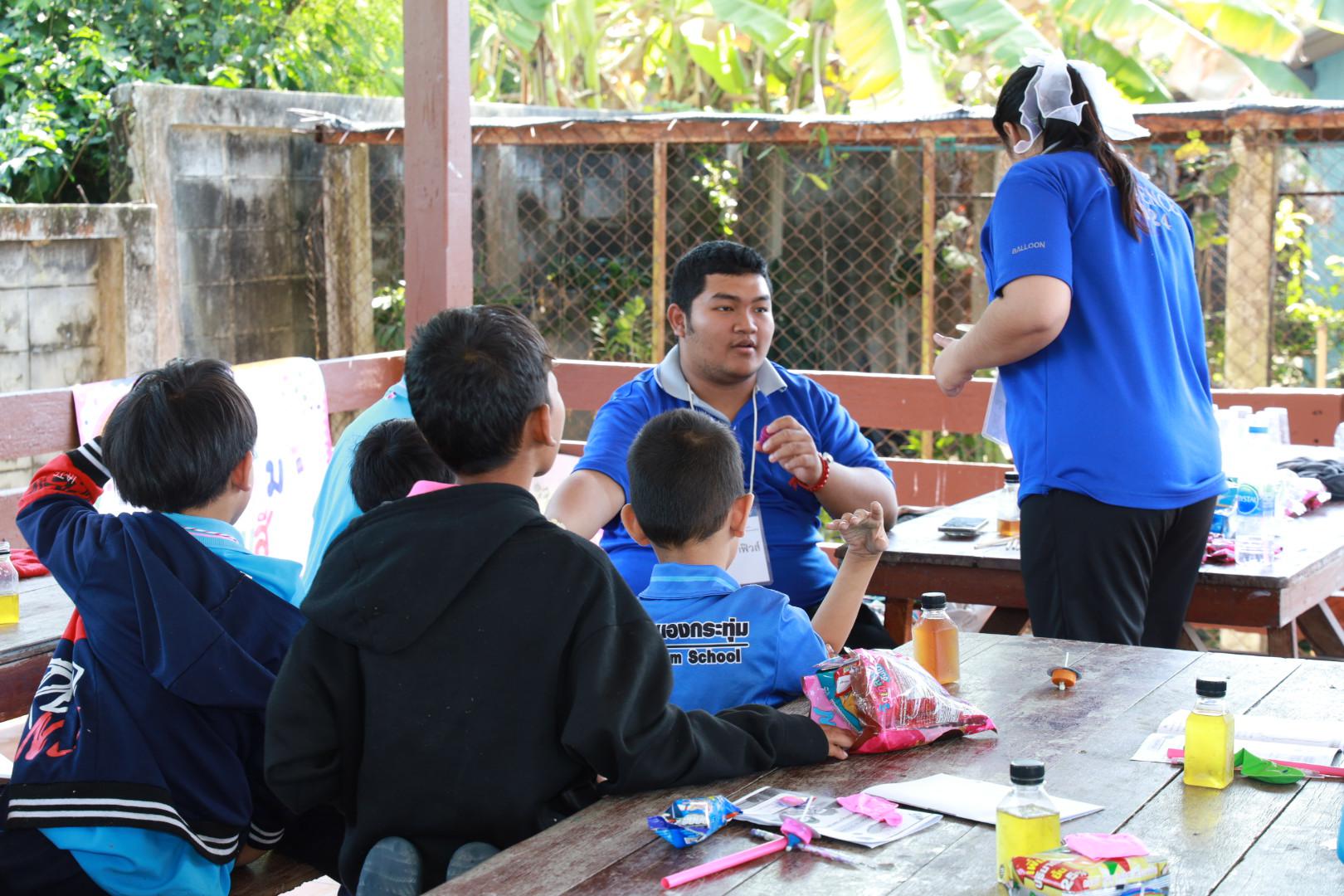 195. วันที่ 27 มกราคม 2569 โปรแกรมวิชาวิทยาศาสตร์ทั่วไป ได้จัดค่ายสเต็มศึกษาให้กับนักเรียนชั้นประถมศึกษาปีที่1-6 ณ โรงเรียนอนุบาลคลองขลุง จ.กำแพงเพชร